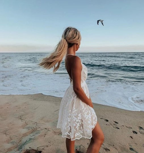 Naomi | Elegant White Backless V-Neck Mini Summer Dress