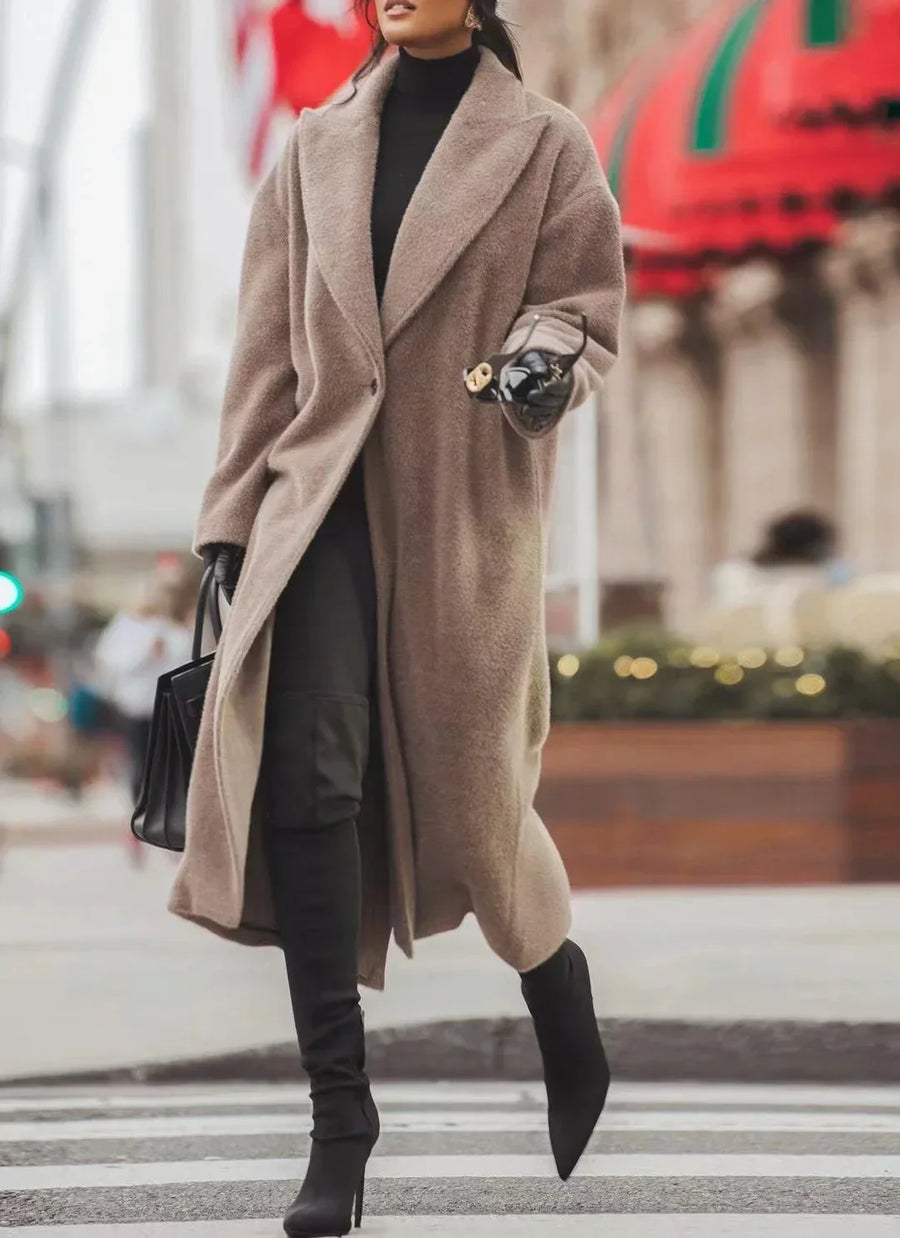Christy | Women's Oversized Coat in Luxurious Fabric